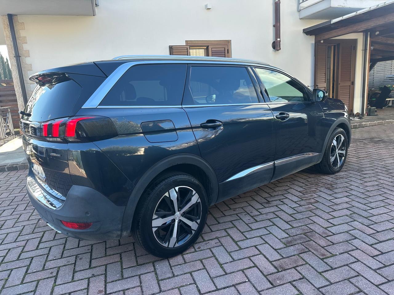 Peugeot 5008 BlueHDi 130 S&S EAT8 GT Line Mix