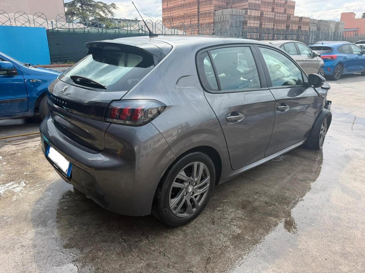 Peugeot 208 sinistrato - 2021