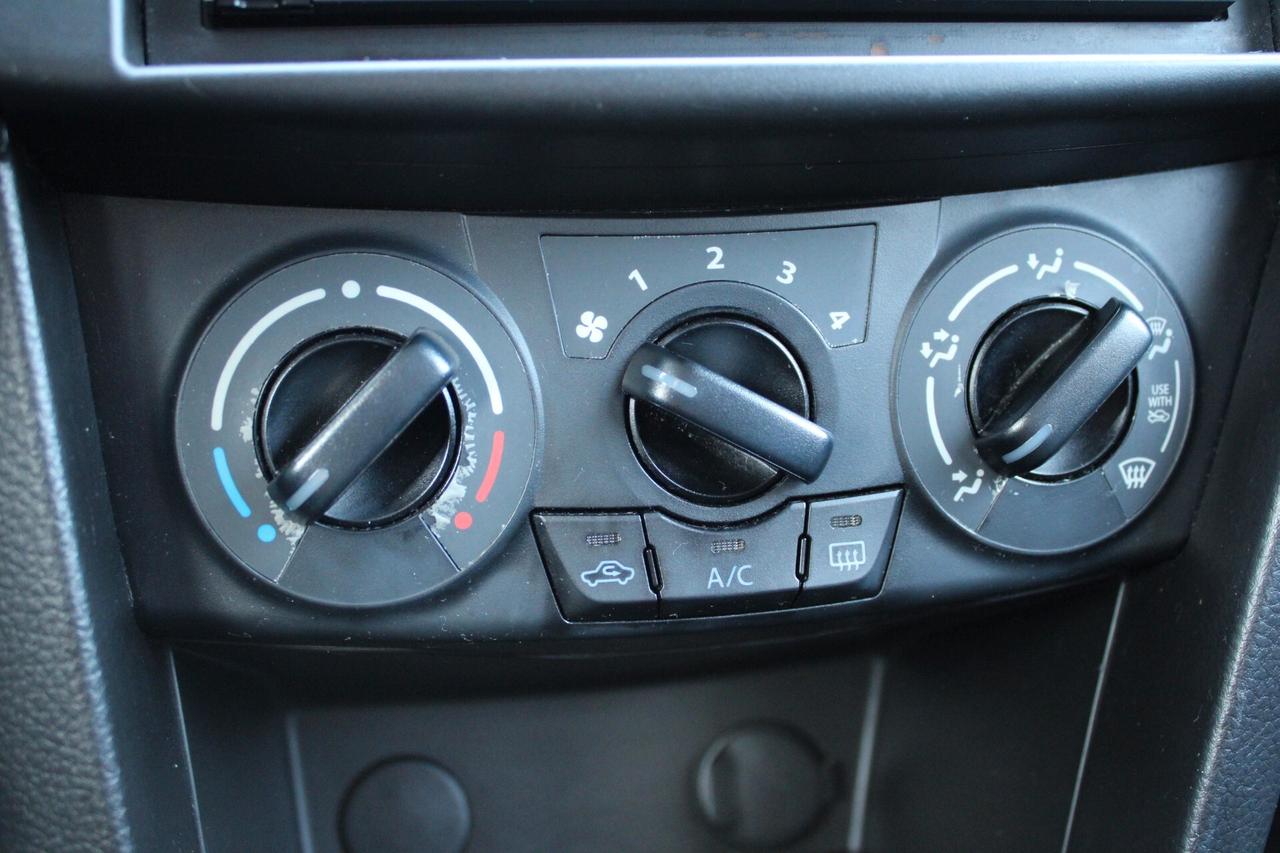 Suzuki Swift 1.3 DDiS 5 porte B-Cool Bi-Color