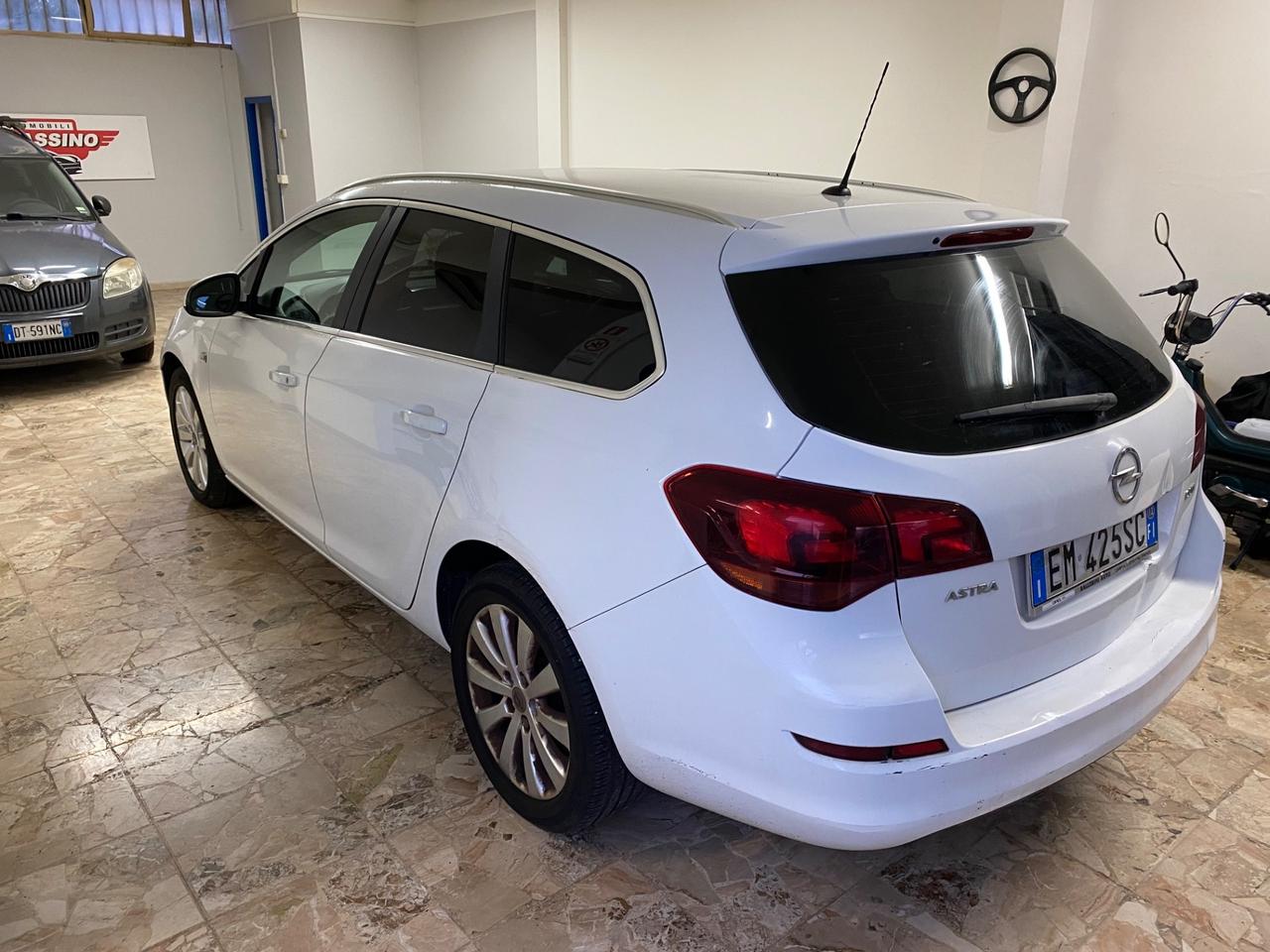 Opel Astra 1.7 CDTI 130CV EcoFLEX S&S Sports Tourer Cosmo