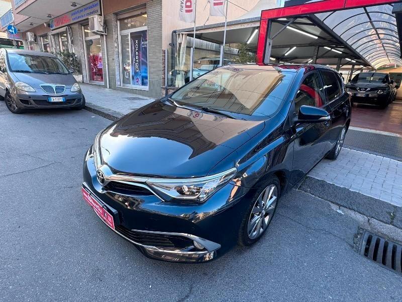 Toyota Auris 1.6 D-4D Lounge
