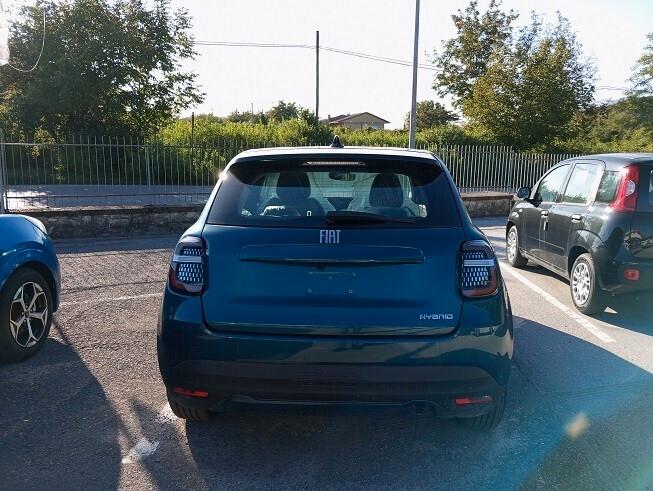 Fiat 600 Hybrid 110 CV DCT MHEV Serie Speciale ICON