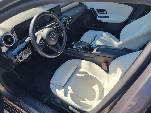 MERCEDES-BENZ A 180 d Automatic Business Extra