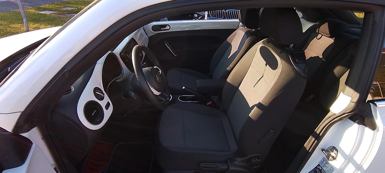 Volkswagen Maggiolino 1.6 TDI Design