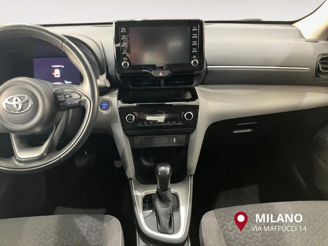 TOYOTA Yaris Cross 1.5 Hybrid 5p. E-CVT AWD-i Business