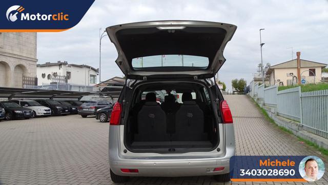 PEUGEOT 5008 1.6 HDi 112CV Allure