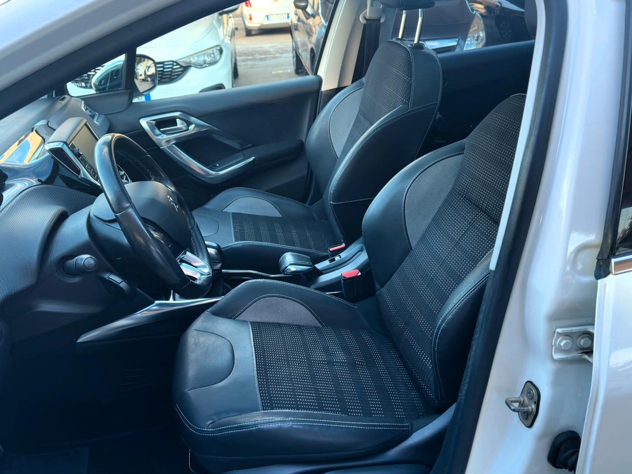 Peugeot 2008 1.6 e-HDi 92 CV Stop&Start Allure