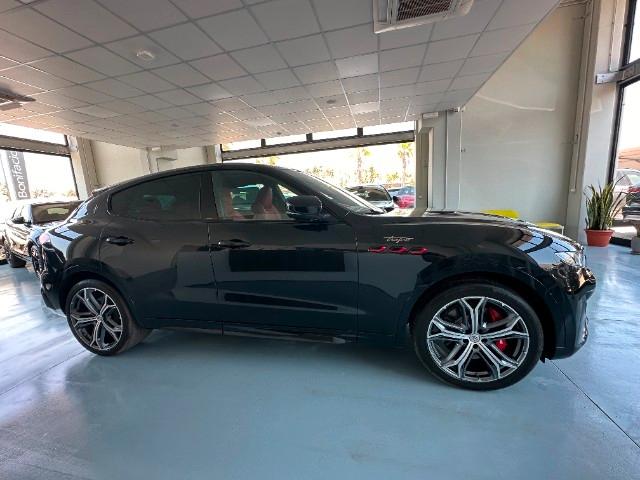 MASERATI Levante V8 580 CV AWD Trofeo