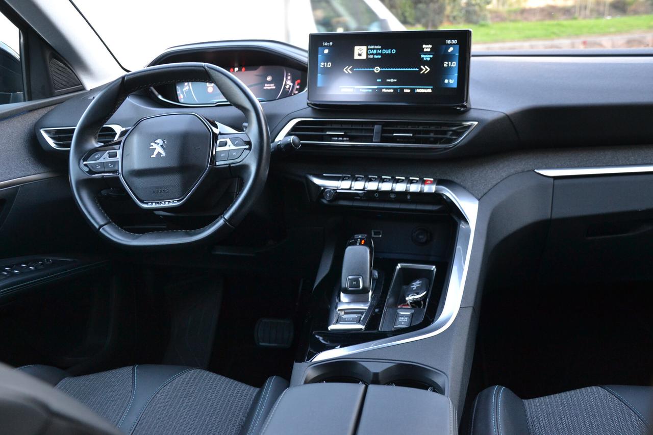 Peugeot 5008 2.0 HDi 180CV 7POSTI AUT.+NAV+LED+RCAM+PELLE+PDC