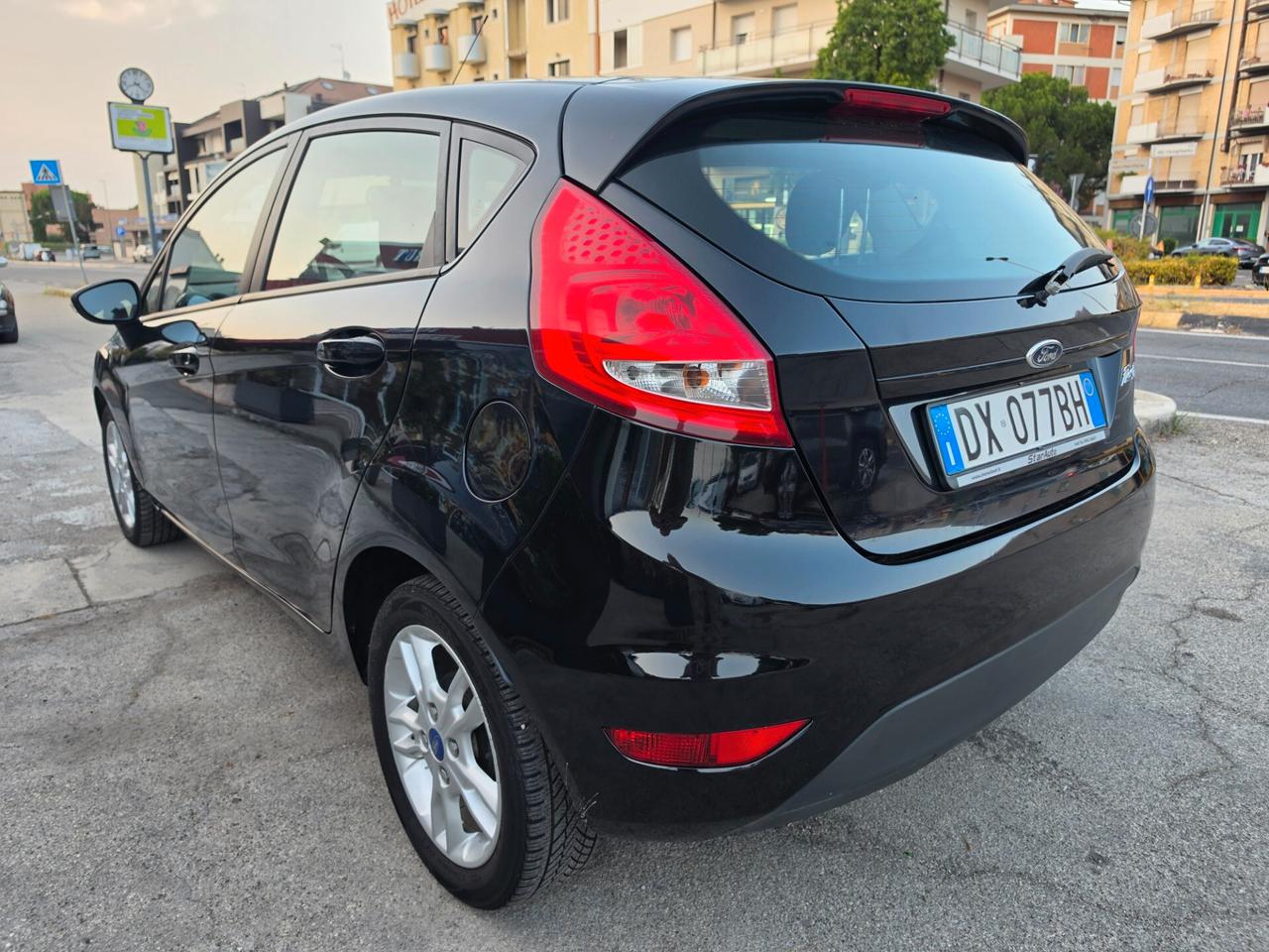 Ford Fiesta 1.4 5 porte Bz.- GPL Titanium