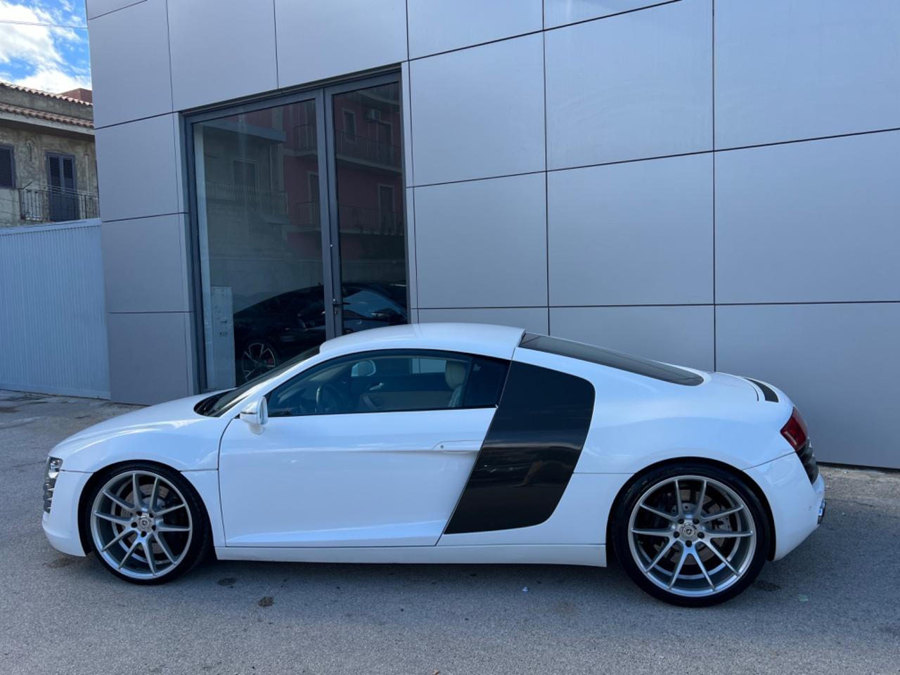 Audi R8 4.2 V8 FSI quattro R tronic - anno 2007 - km 105.000