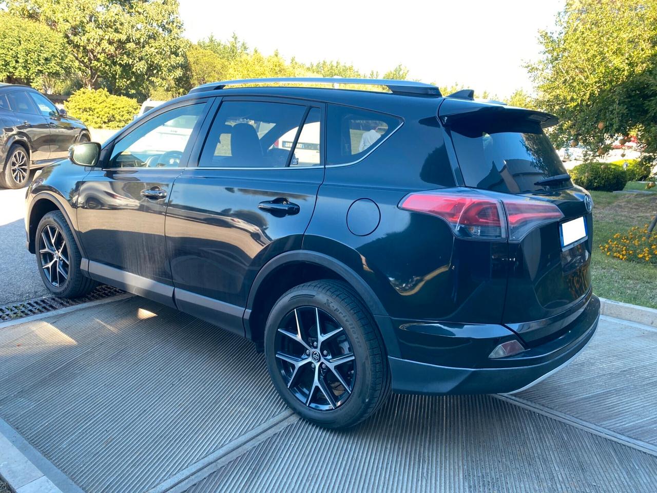 Toyota RAV 4 RAV4 2.0 D-4D 2WD Style