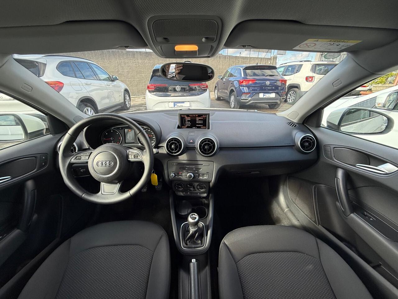 Audi A1 1.6 TDI,5 porte,LED diurni,Bluetooth,comandi al volante,ecc.