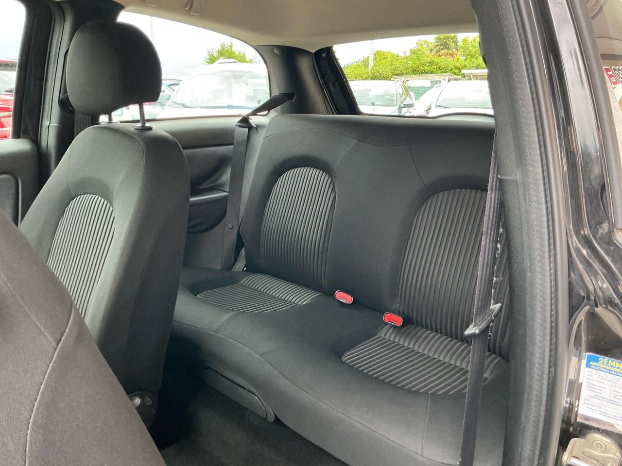 Lancia Ypsilon 1.4 GPL Neopatentati