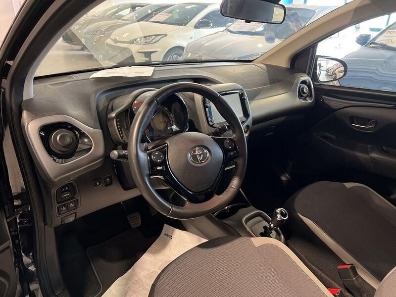 Toyota Aygo Connect 1.0 VVT-i 72 CV 5 porte x-play