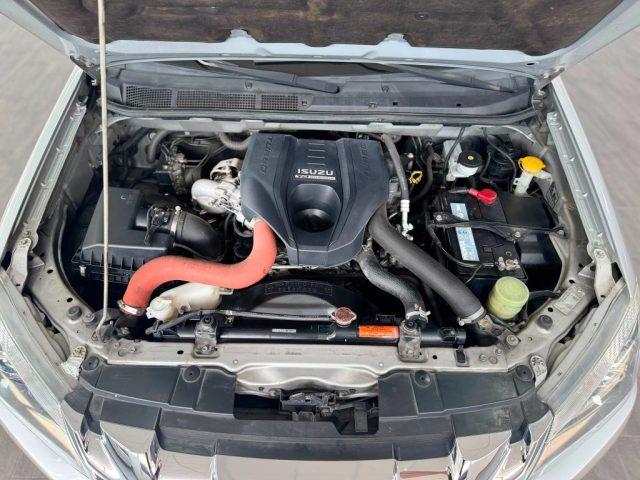 ISUZU D-Max 2.5 Space Cab Solar A/T 4WD