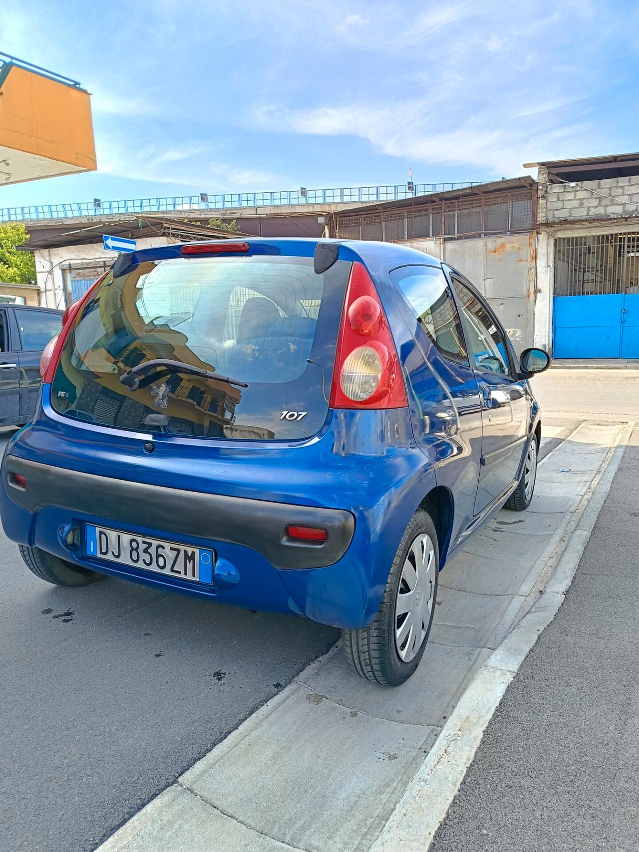 Peugeot 107 1.0 68CV 3p. Sweet Years