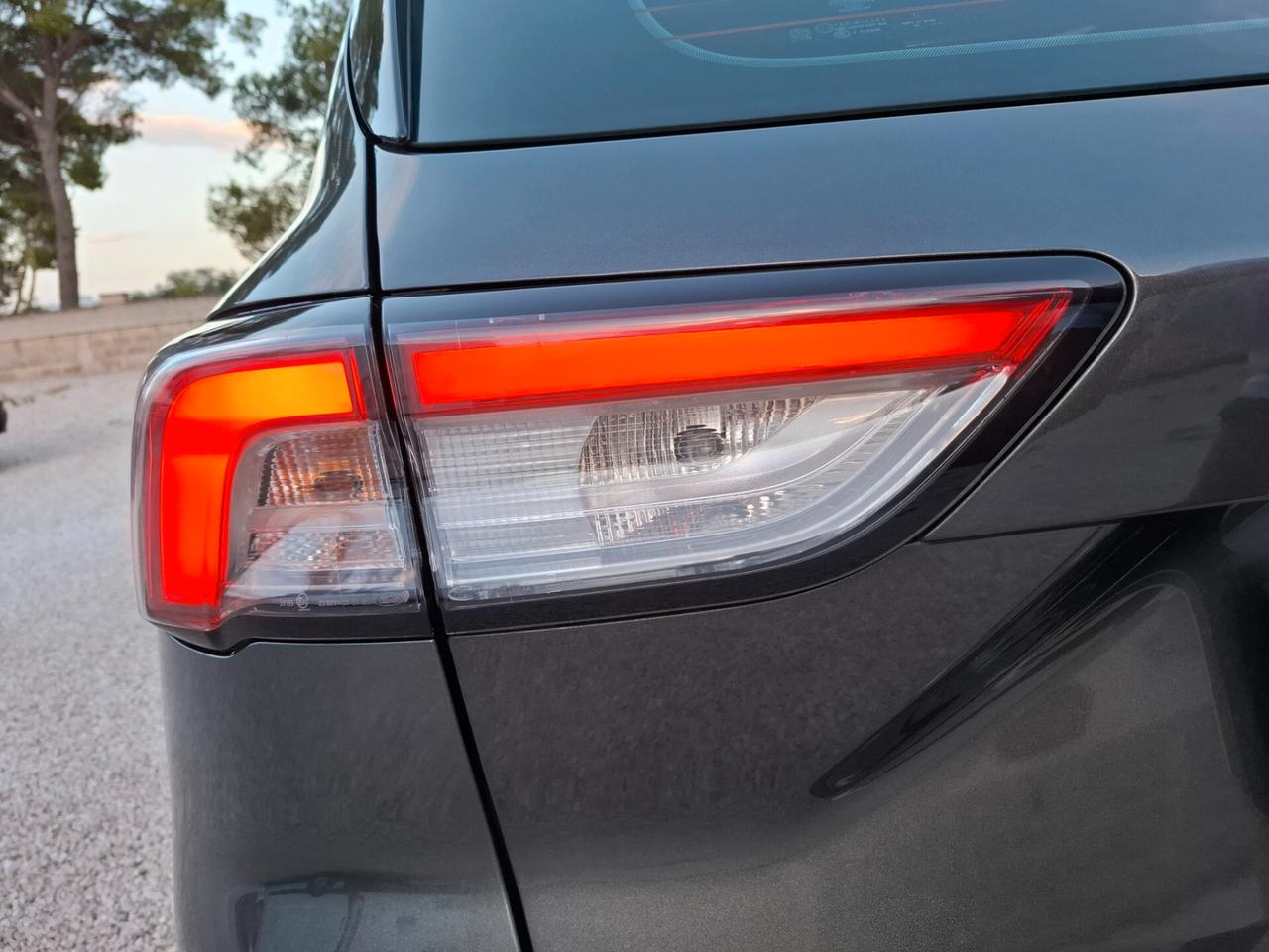 Ford Kuga 1.5 -120 CV-TITANIUM *LED-NAVY-VIRTUAL*