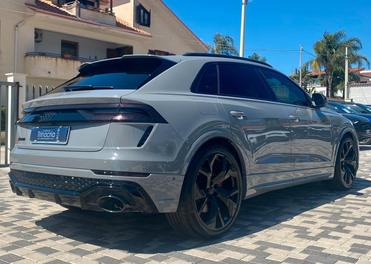 Audi RS Q8 4.0 TFSI 600CV tiptronic mhev quattro