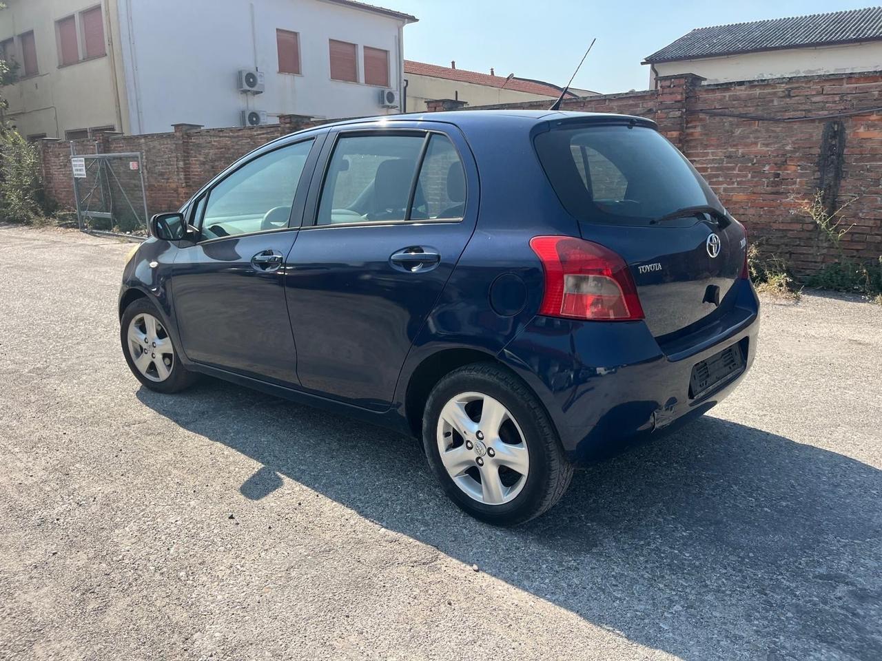 Toyota Yaris 1.3 5 porte