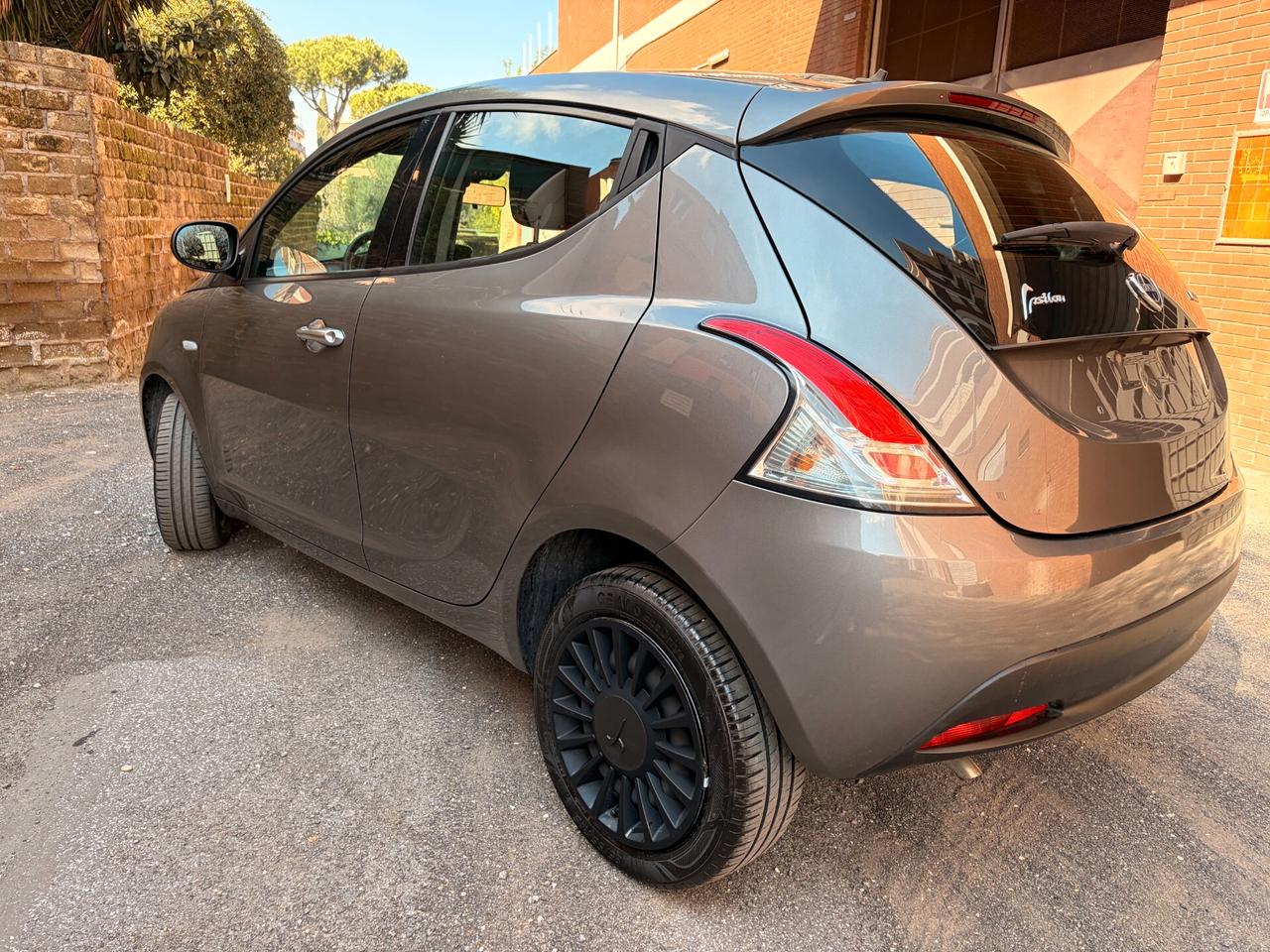 Lancia Ypsilon 1.0 *Hybrid*5porte*