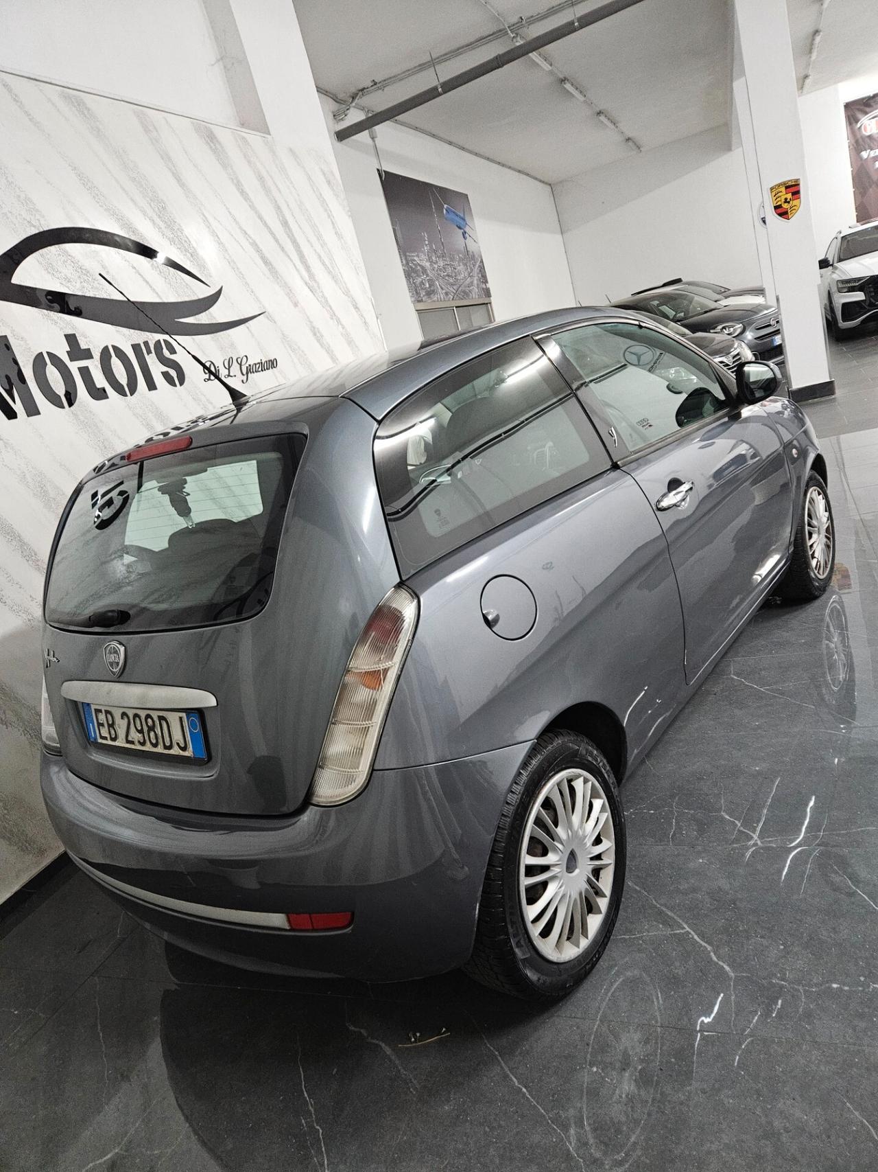 Lancia Ypsilon 1.2 Argento