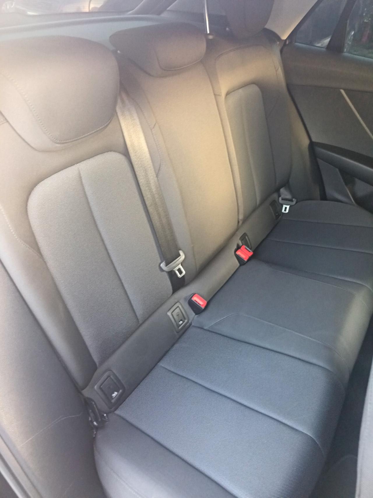 Audi Q2 1.6 TDI S tronic Business
