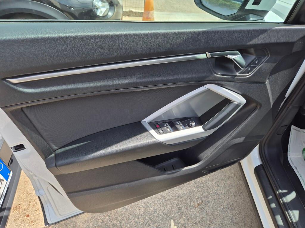 Audi Q3 2.0 TDI 150CV S-tronic