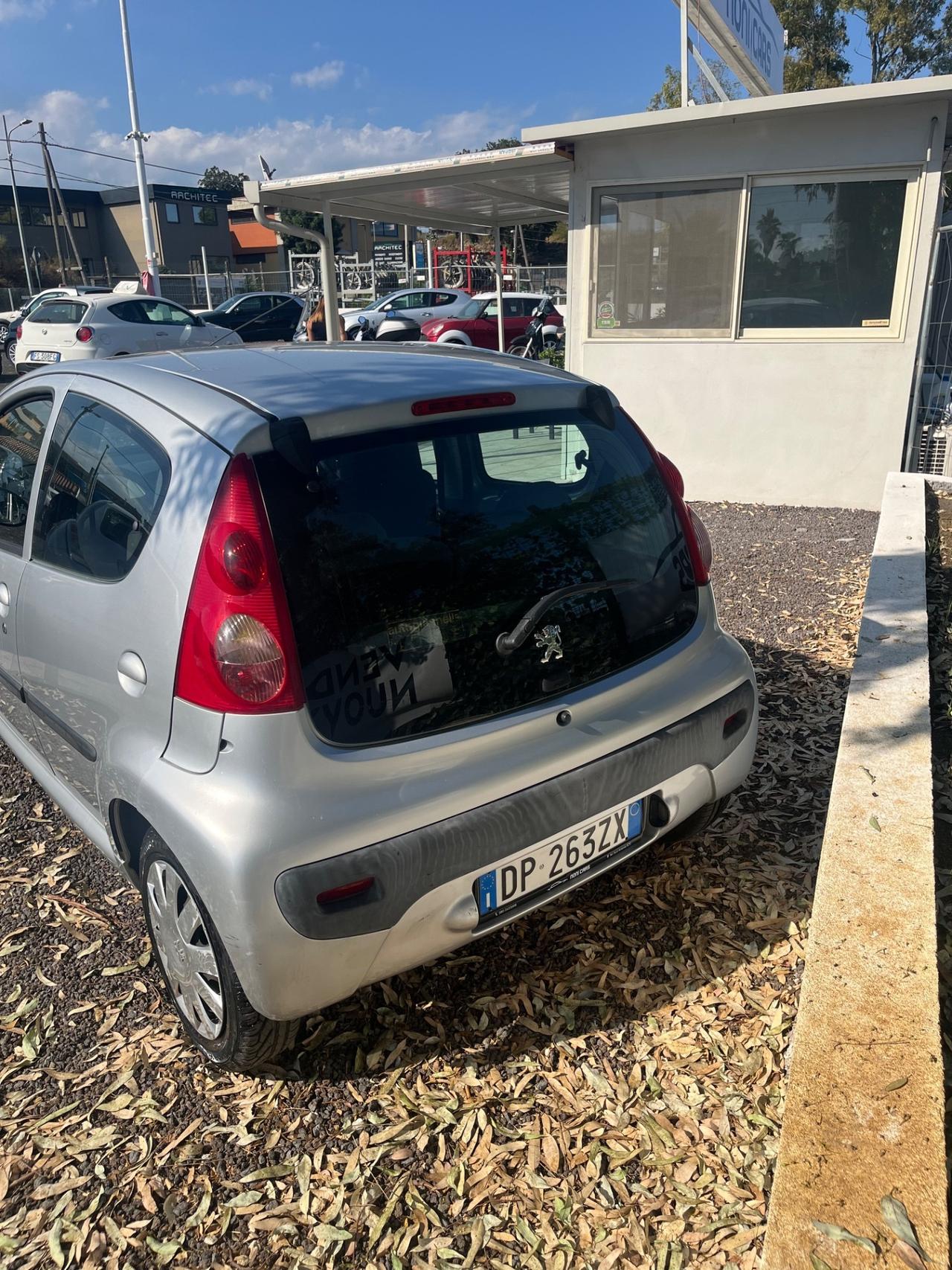 Peugeot 107 1.0 68CV 5p. Plaisir