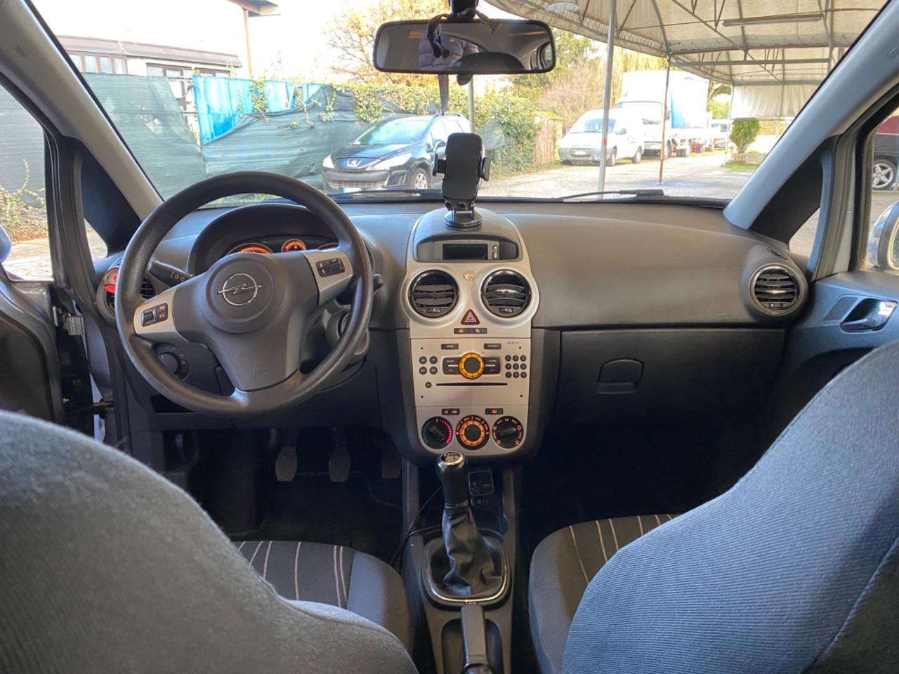 Opel Corsa 1.2 5 porte Cosmo