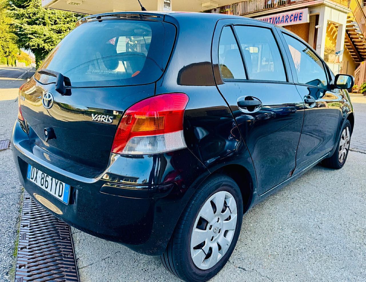 Toyota Yaris 1.0 5 porte Benzina