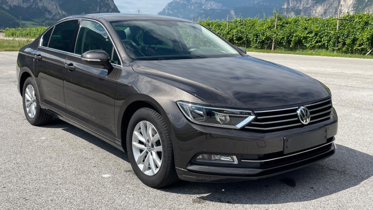 VOLKSWAGEN PASSAT 2.0TDI BERLINA MANUALE - 2017