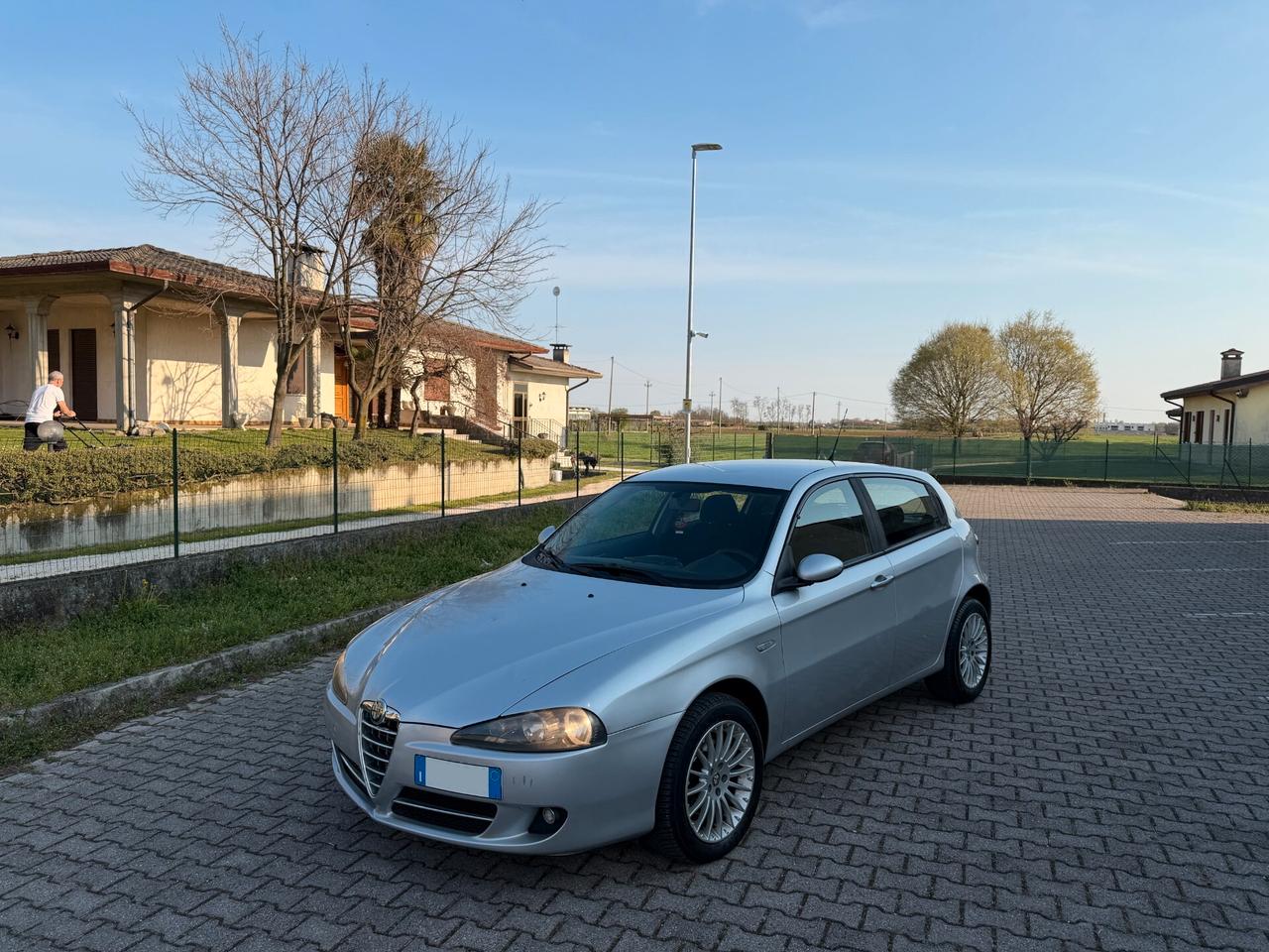 Alfa147 1.9 JTD 5 porte Ok Neopatentati