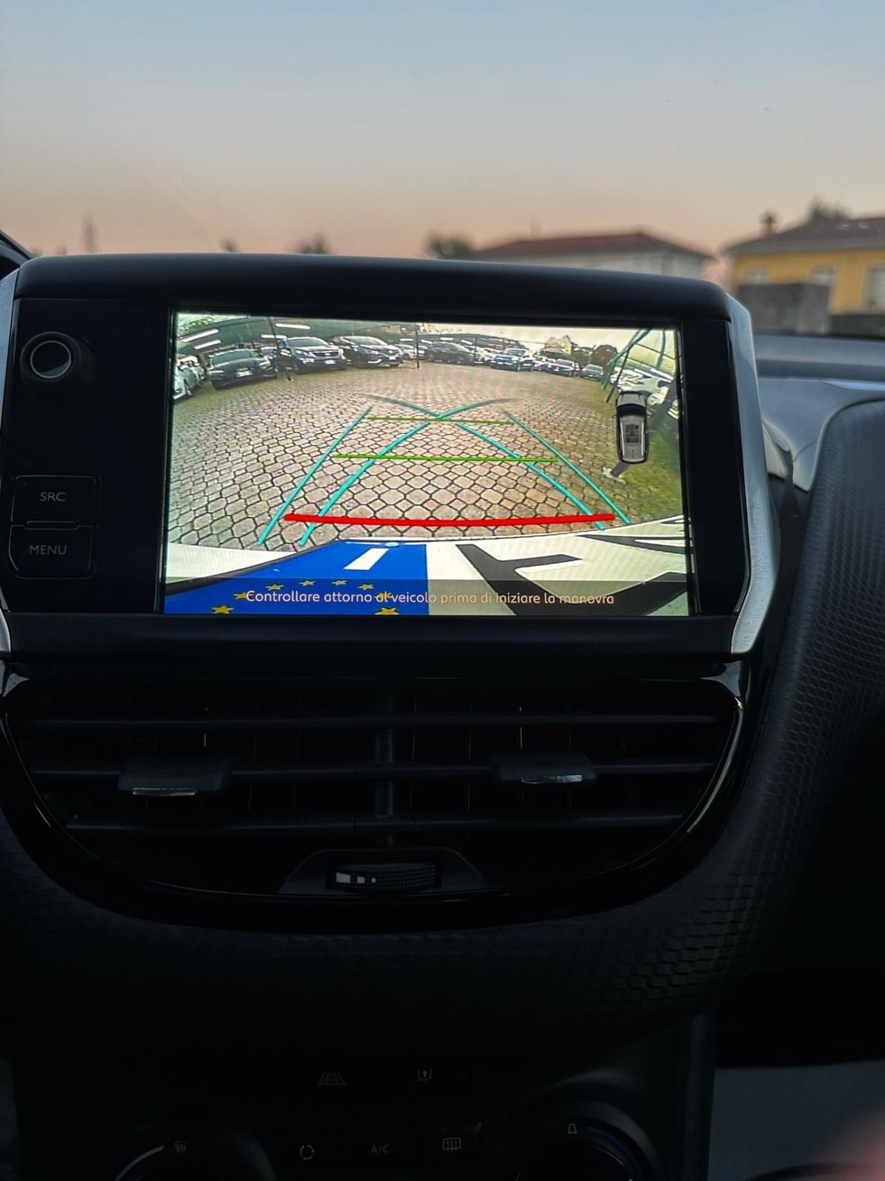 Peugeot 2008 BlueHDi 100 S&S Black Matt