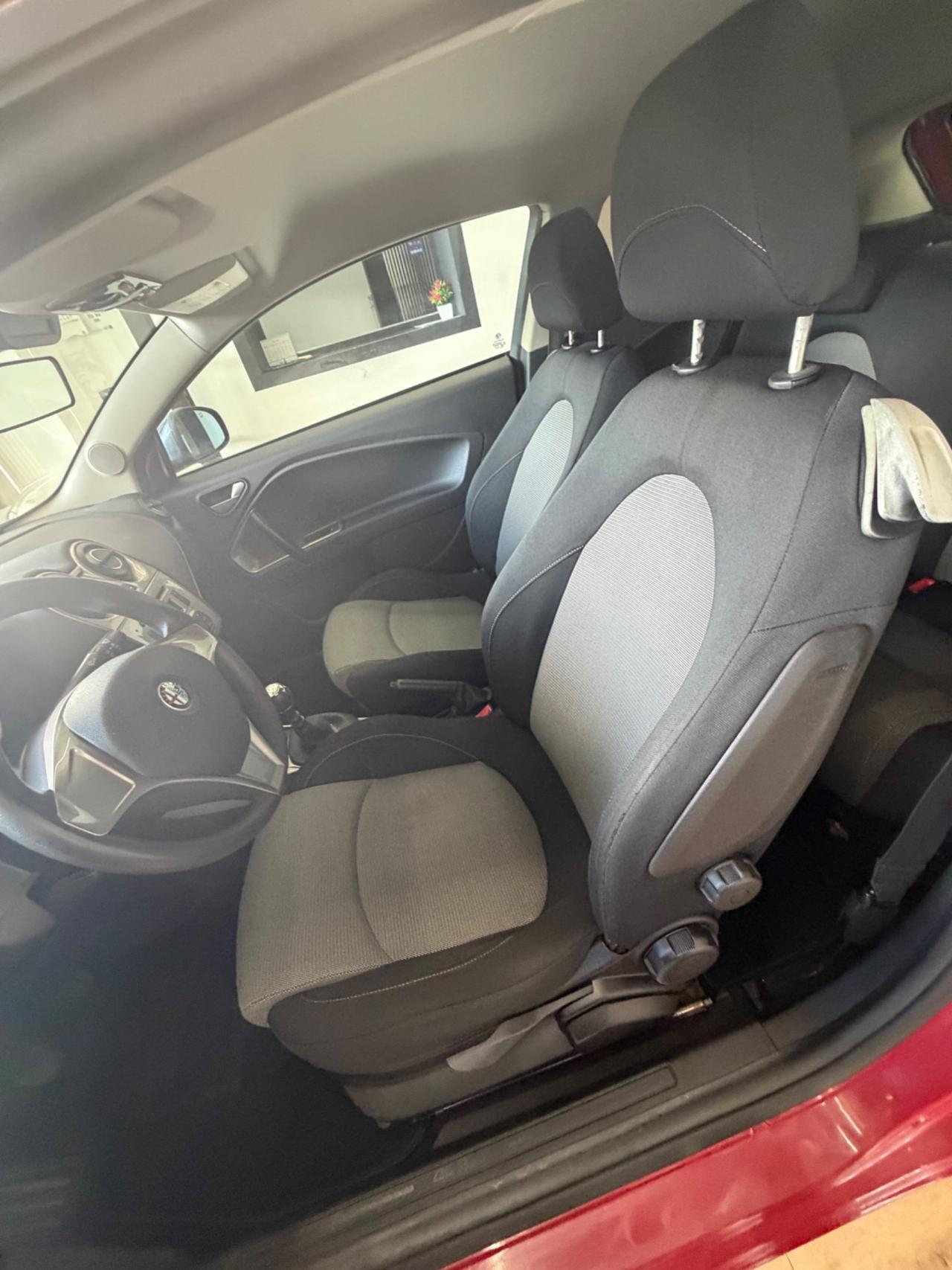 Alfa Romeo MiTo 1.4 78 CV Distinctive Sport Pack