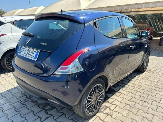 Lancia Ypsilon III 1.0 firefly hybrid Gold s&s 70cv