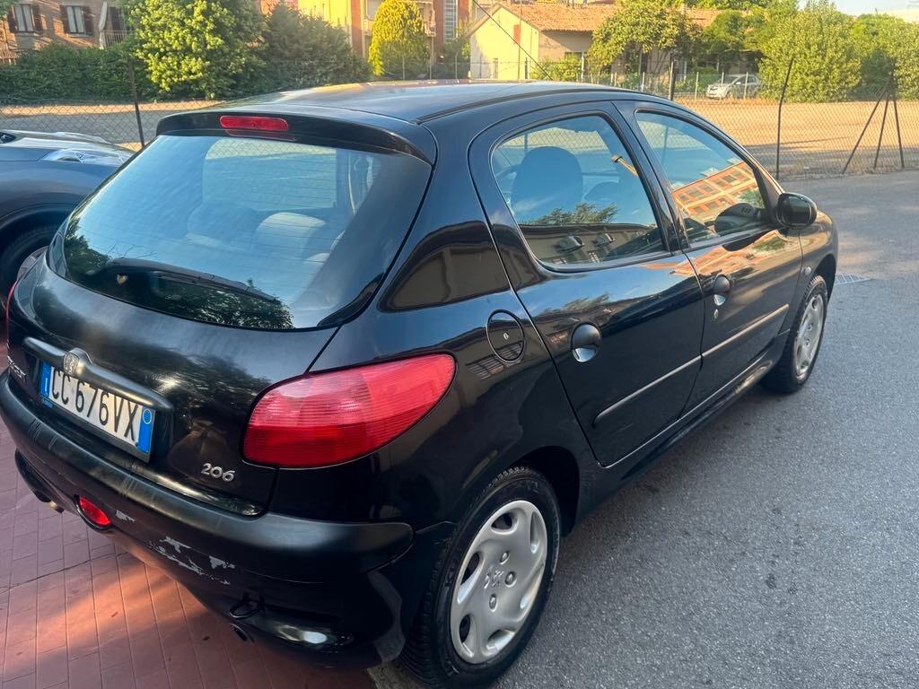 Peugeot 206 1.4 5p. GPL