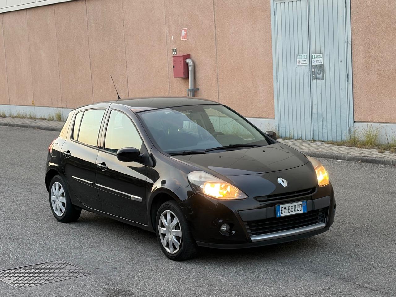 Renault Clio 1.2GPL SCD 2034 km 195000 euro5