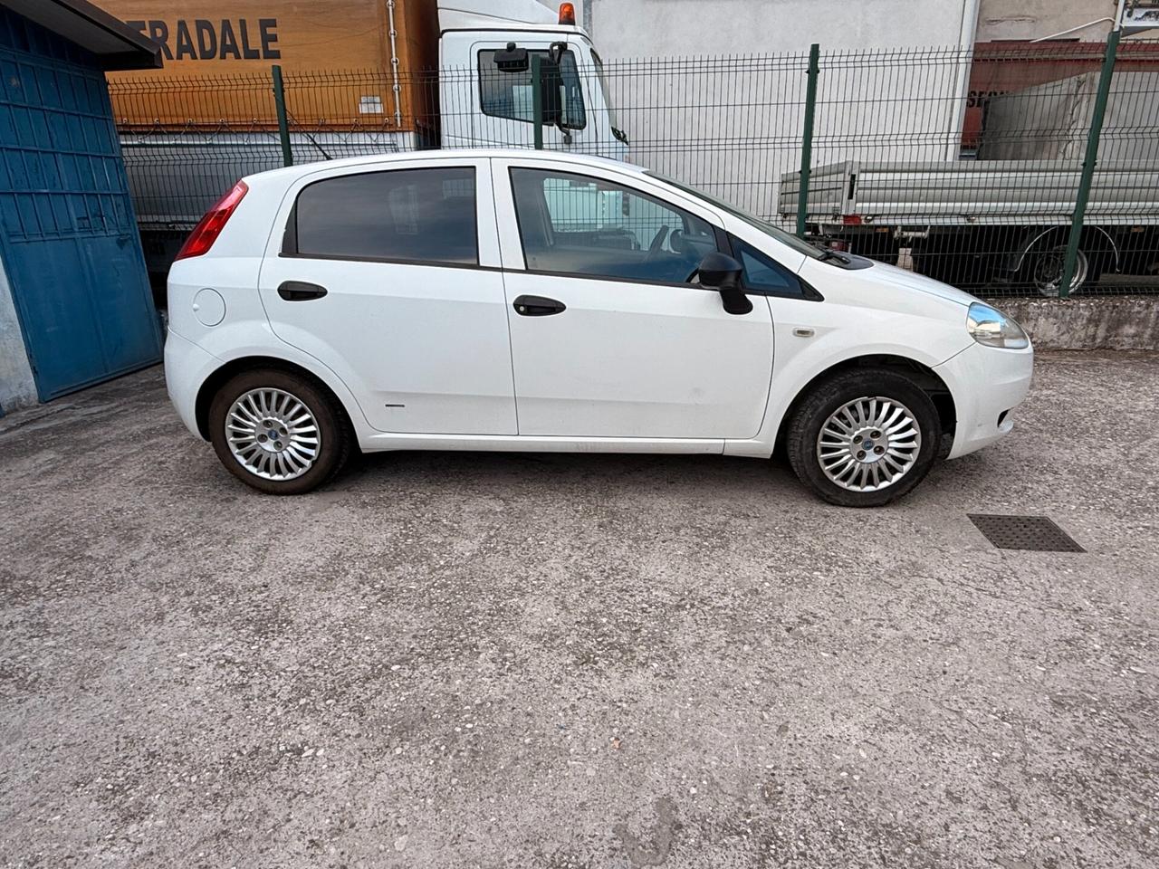 Fiat Grande Punto MJT Autocarro 4 posti
