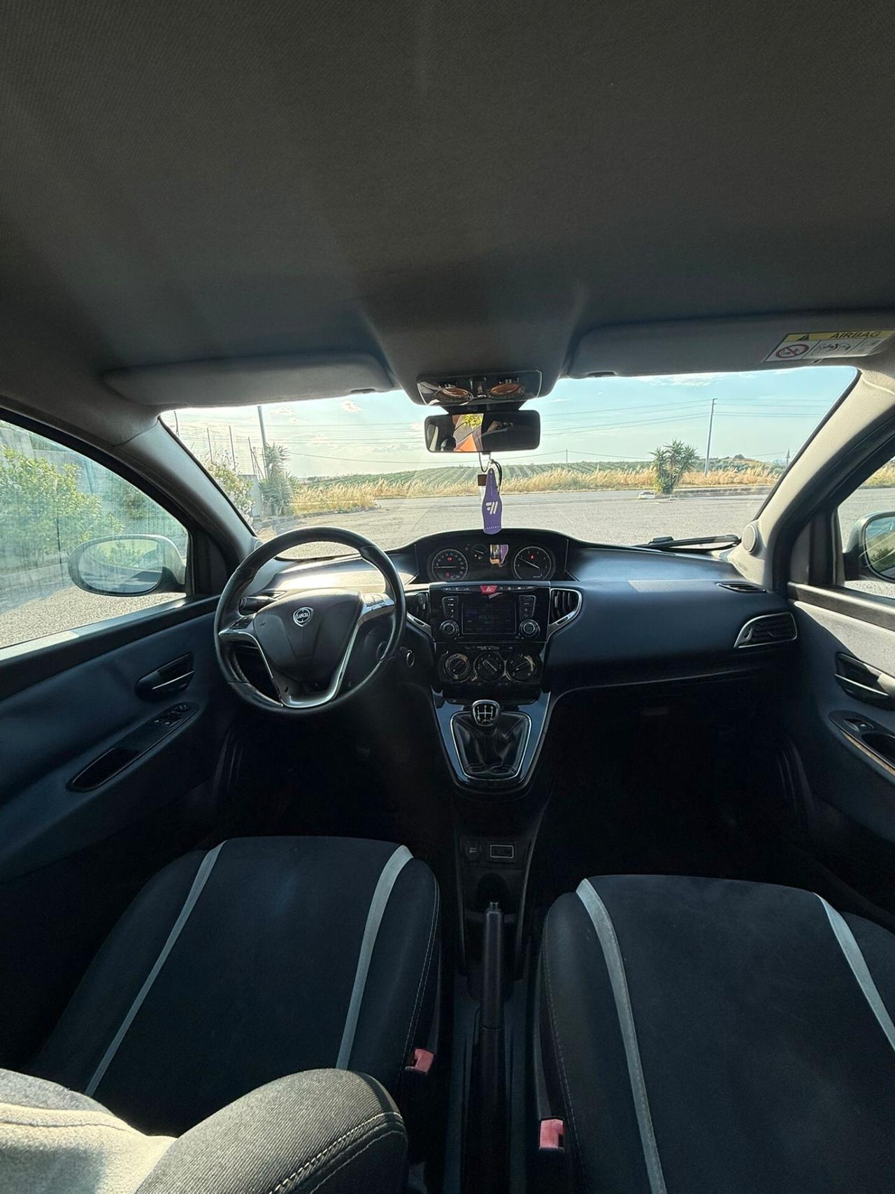 Lancia Ypsilon 1.3 MJT 16V 95 CV 5 porte S&S Mya