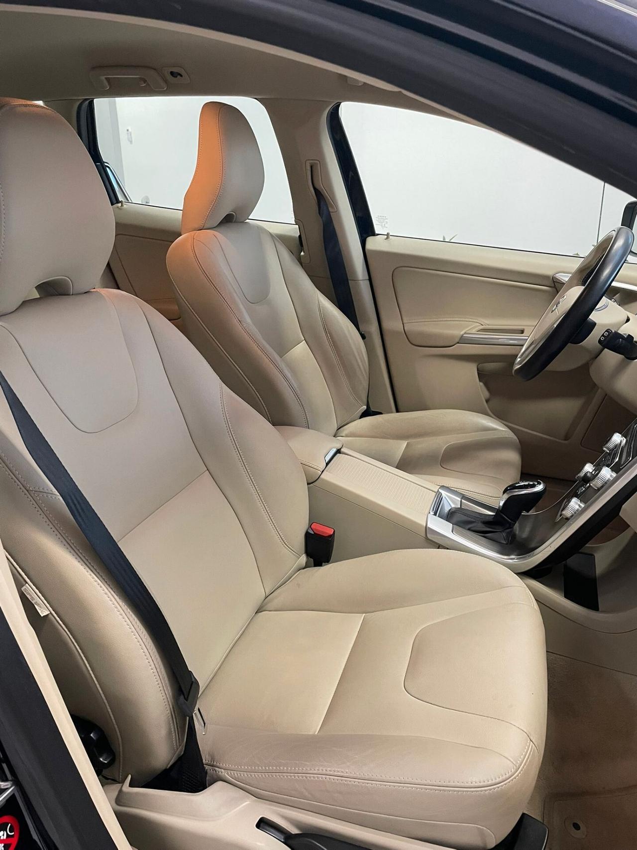 Volvo XC 60 XC60 D4 Geartronic Summum N1