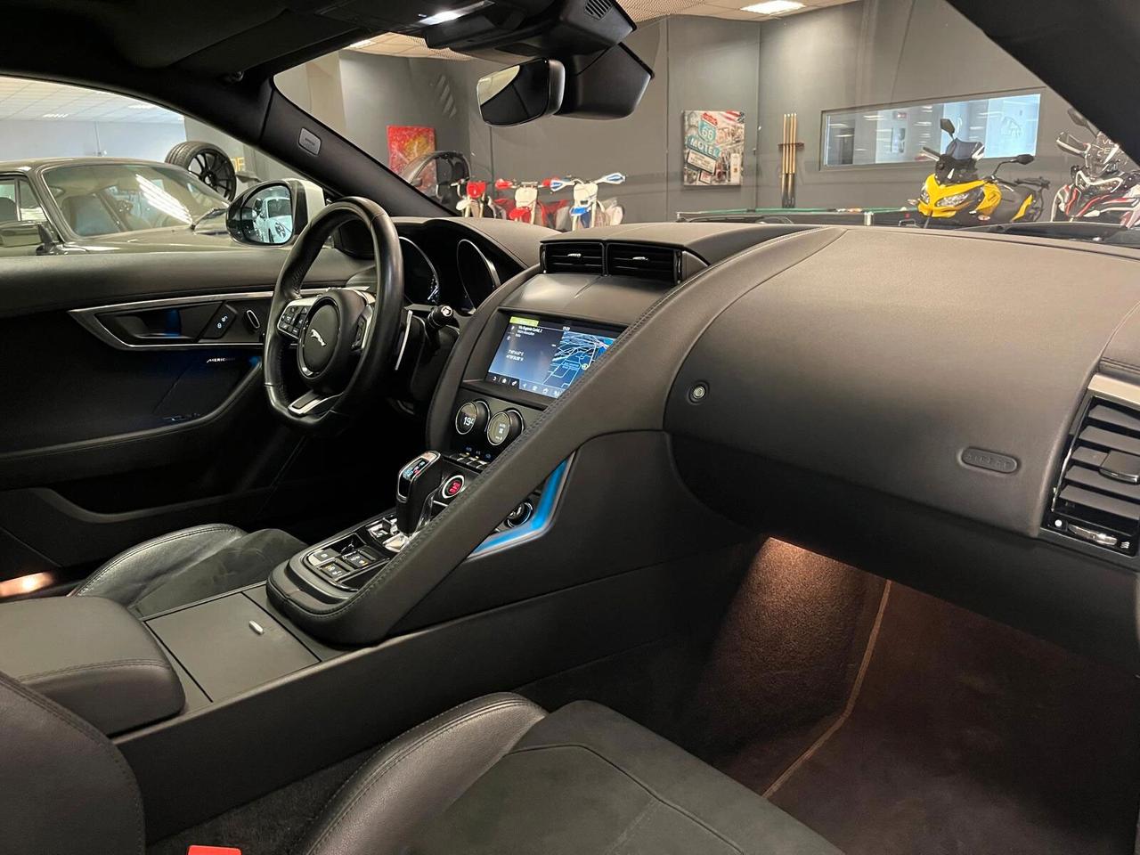 Jaguar F-Type 2.0 aut. Coupé R-Dynamic