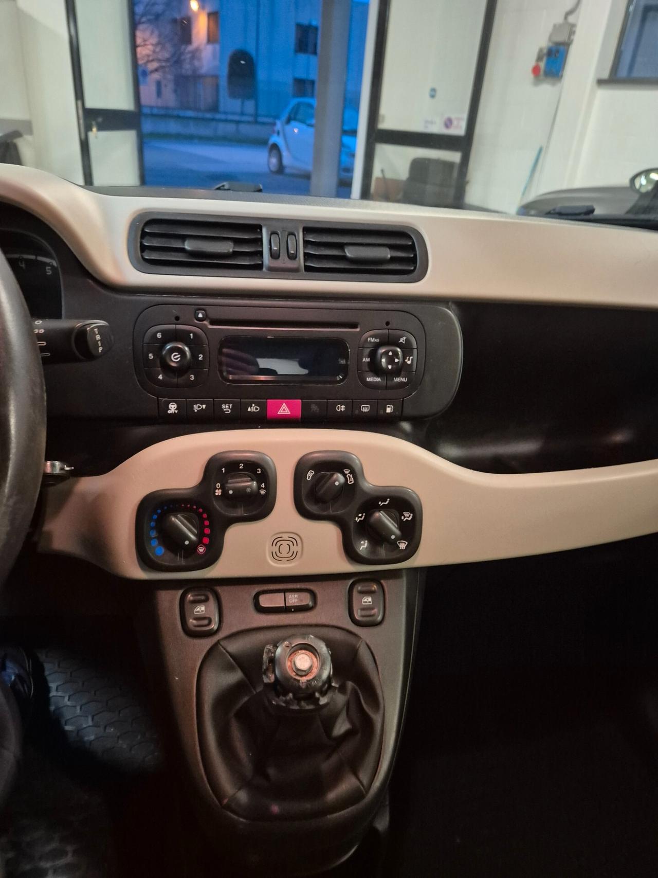 Fiat Panda 0.9 TwinAir Turbo Natural Power Lounge