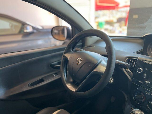 LANCIA Ypsilon Ypsilon 1.2 8v Elefantino ecochic Gpl 69cv my14