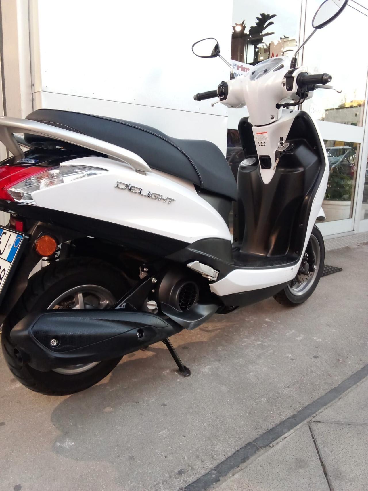 Yamaha D'elight 125