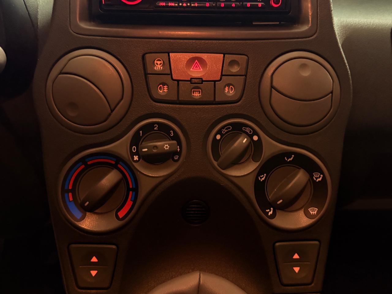 BELLISSIMA FIAT PANDA CON 113.991 KM