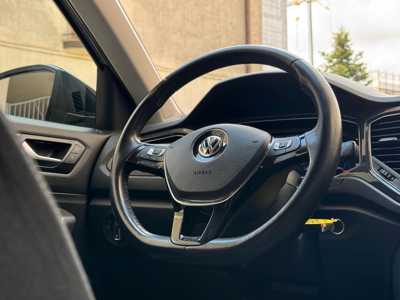 Volkswagen T-Roc 1.6 TDI SCR Advanced BlueMotion Technology 115 cv