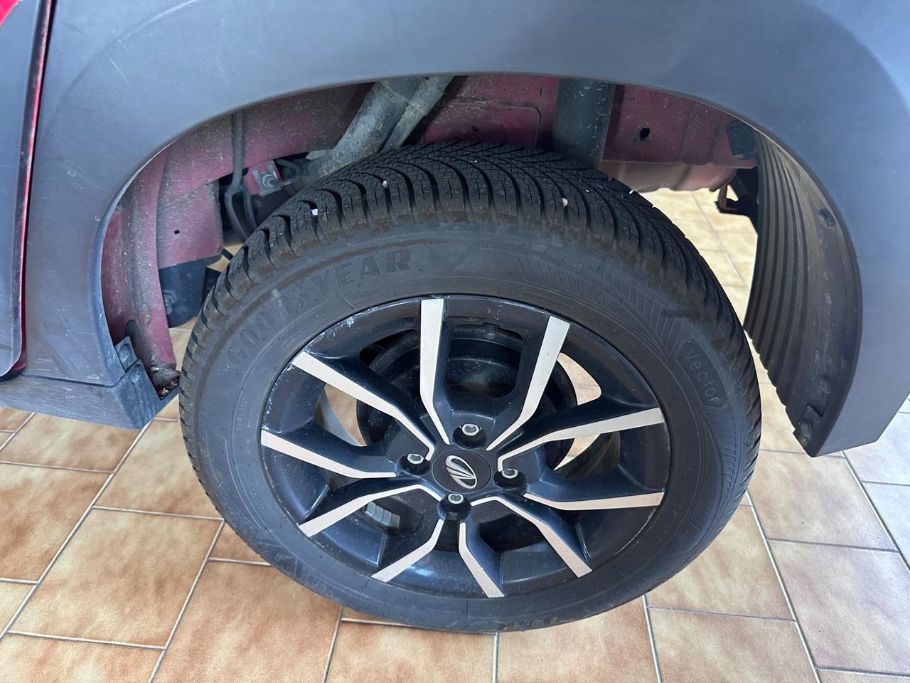 Mahindra KUV100 1.2 VVT K8