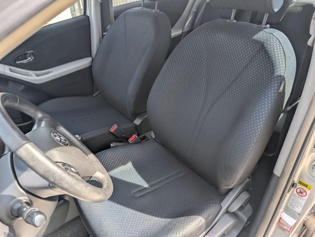 TOYOTA Yaris 1.0 5 porte Sol