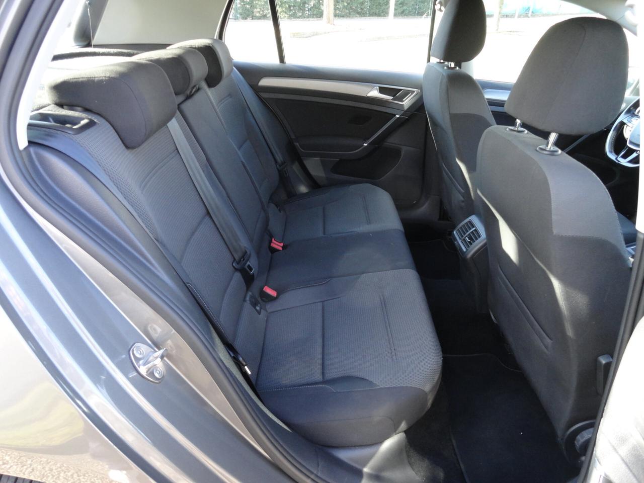 Volkswagen Golf Variant 1.6 TDI 110 CV DSG Comfortline BlueMotion Tech.